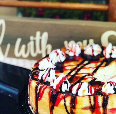 Banana split cheesecake