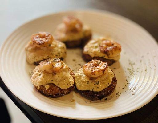 SPECIAL Appetizer (not on the menu) Low Country Fried green tomatoes, topped with crab dip and grilled shrimp.