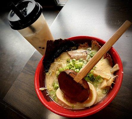 Garlic Tankotsu Ramen