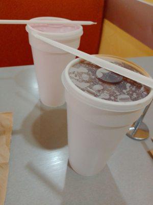 Medium drinks with crushed ice