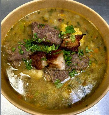 Sancocho de Gaundú Con Carne Salada