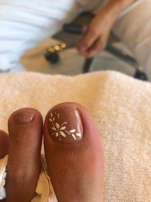 Flower pedicure design by Tina!!!