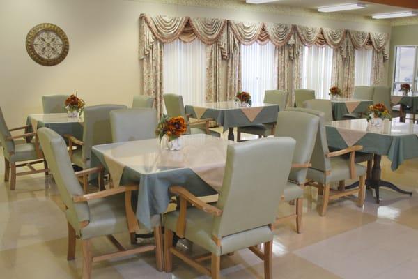 Legend Oaks Healthcare and Rehabilitation - East Houston Dining Room