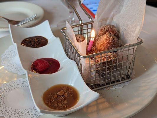 Little zeppole with assorted jams