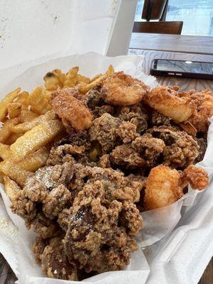 Deep, fried livers and shrimp