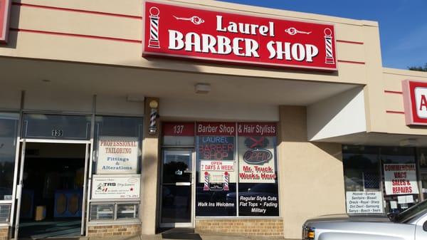 Entrance of Laurel Barber Shop.