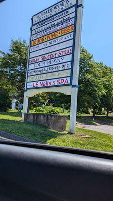 Tradewinds shopping center on Saybrook Road