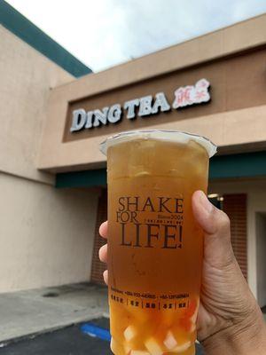 Peach Green Tea with Rainbow Jelly