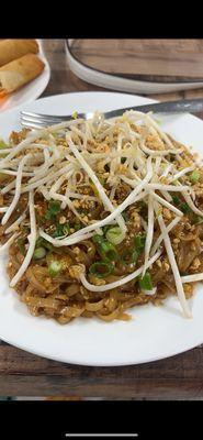 Shrimp pad Thai