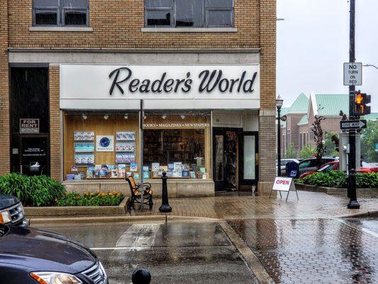 Storefront for Reader's World