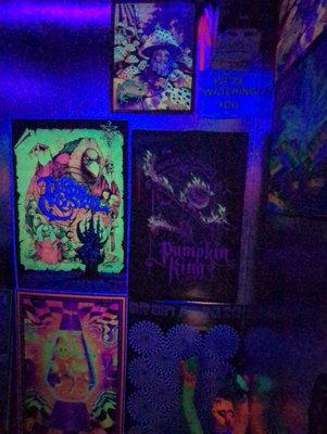 Blacklight room!