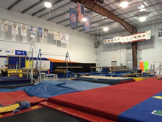 Gymnastic floor