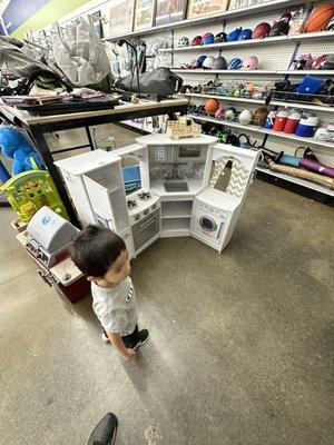 A play kitchen for $30.