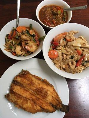 Chicken phud kee mao Spicy prawns w veggies Pla Pla Lard Plig (fried fish w sauce n veggies)