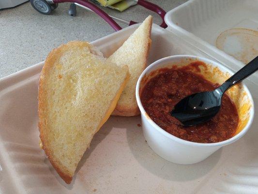 Grilled cheese and cup of chilli