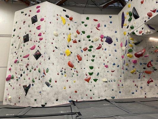 Big Slab Bouldering Feature