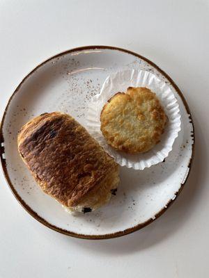 Chocolate croissant and honey cake