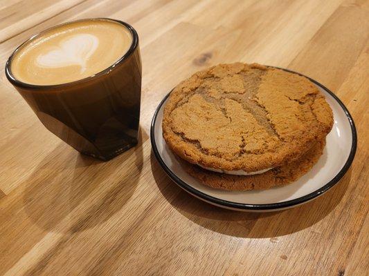 Stuffed gingersnap cookie with cappachino