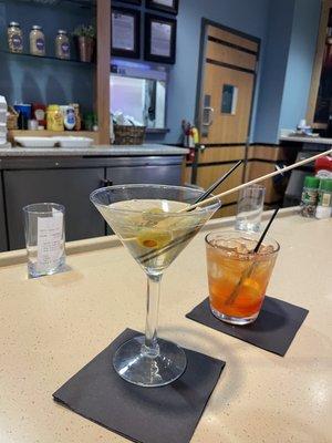 Best drinks ever at an airport. Thanks for bartender Leigh!!!