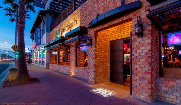 HQ Gastropub Huntington Beach Exterior