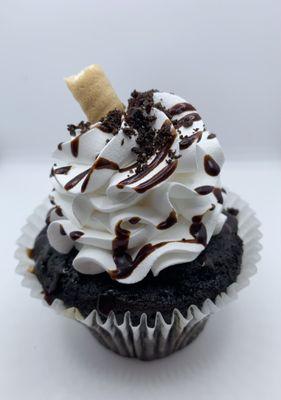 Mocha chocolate Oreo cupcake