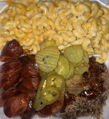 2 Meat and 3 Sides (links & chopped beef w/Mac & cheese)