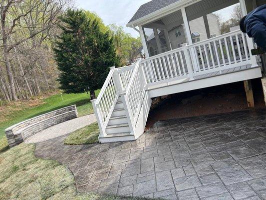 Beautiful patio with screened in porch and trex deck.