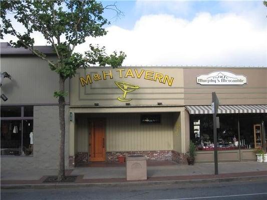 M & H Tavern