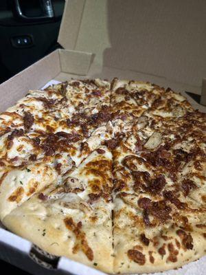 Chicken bacon ranch pizza ! America baby .