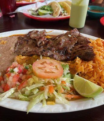 Enchiladas de fajita and bistec