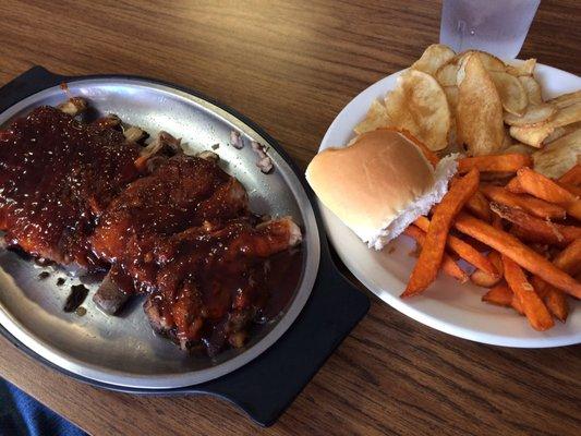 Full ribs with sweet potato fries and homemade chips.