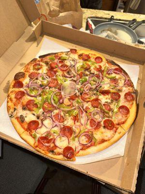 Jiffy's special combo pizza