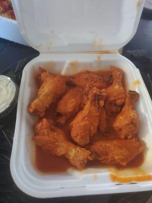 Buffalo wings with a side of ranch