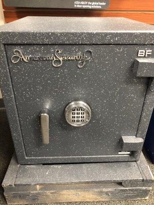 Electronic safe