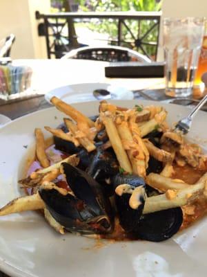 Mussel & Frites appetizer for two