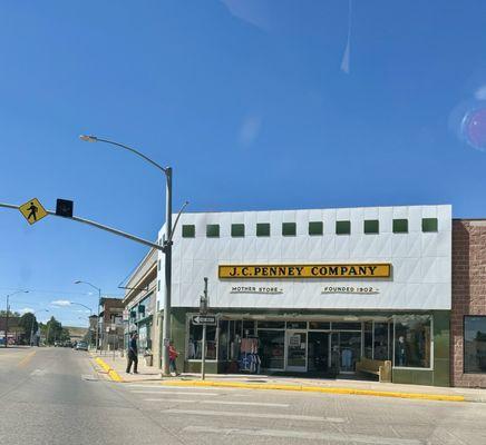 07.08.24 First JCPenney store owned by James Cash Penney