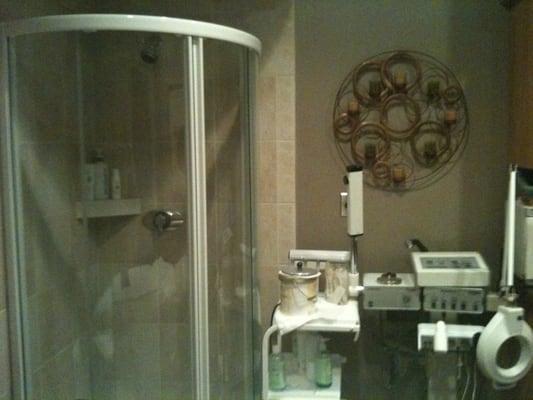 Shower in the spa room? Awesome!