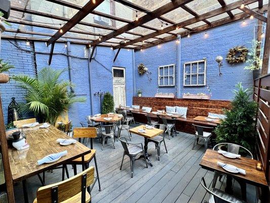 Outdoor back patio! Excellent space for your private party.