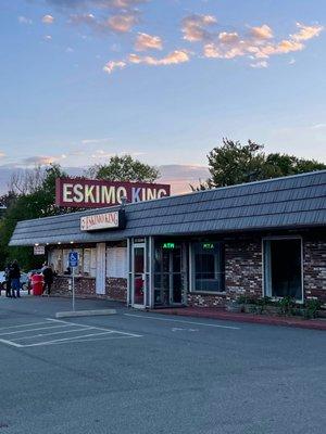 The Exterior of Eskimo King