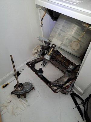 Washer transmission repair by Miami Appliance Repair.