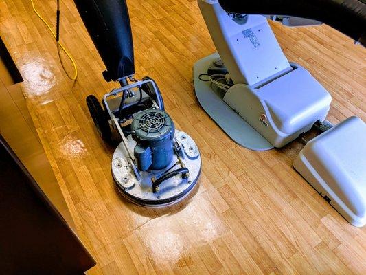 Cleaning and protecting vinyl floor on Dental Clinic