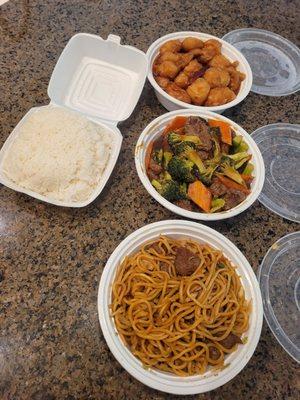 House lo mein, beef and broc, general Tso Chicken take out  with rice