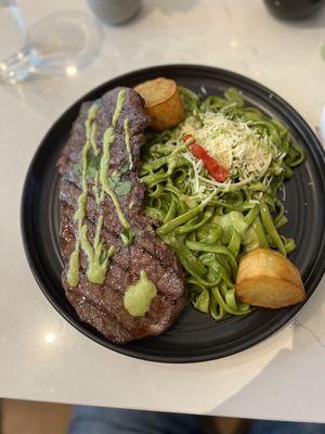 Tallarines Verde w/Steak