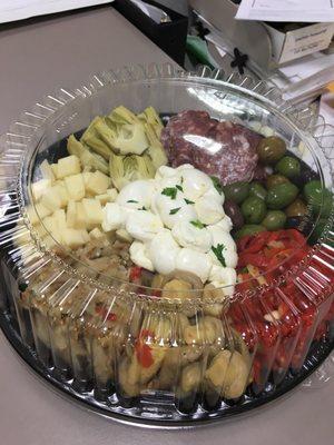 Antipasto tray ordered for Valentine's Day! Thank you M&R Deli for your great customer service!