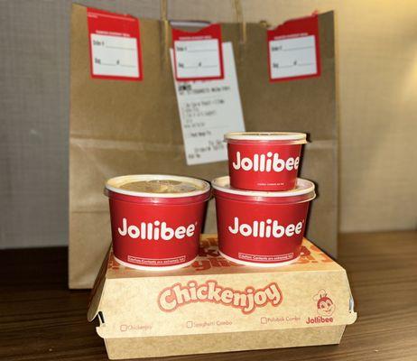 2pc 2-pc Chickenjoy with 2 Sides (adobo rice & Jolly Spaghetti)