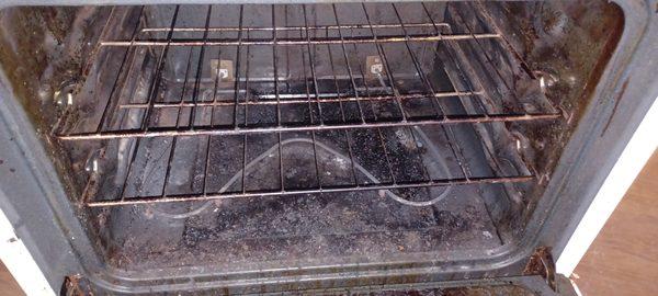 My oven before the cleaning