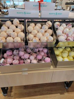 Bath bombs