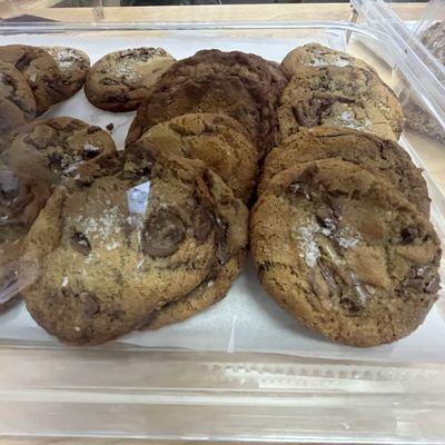 Sea salt, chocolate chip cookie