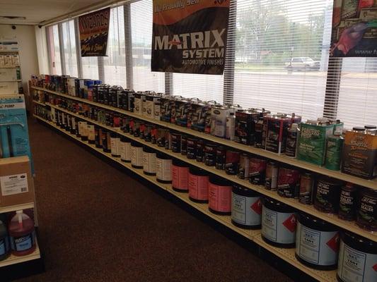 Large variety of clearcoats, primers and sealers.