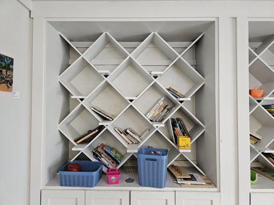 Book nook for kids